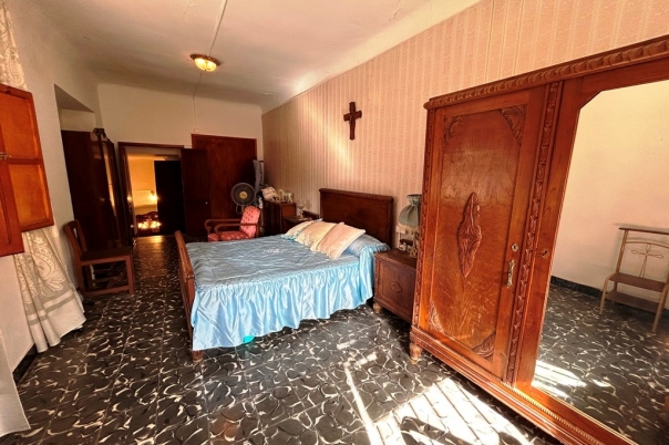 4 bed town_house in Sagra