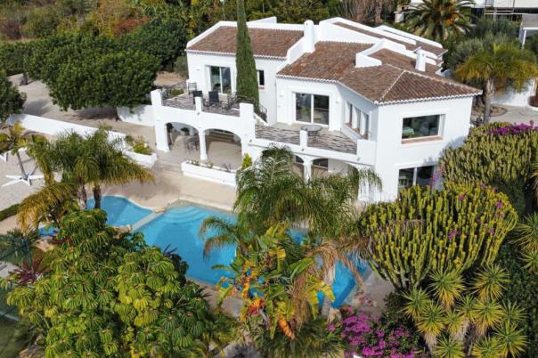 5 bed villas in Javea