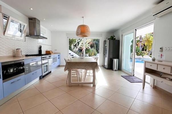 5 bed villas in Javea