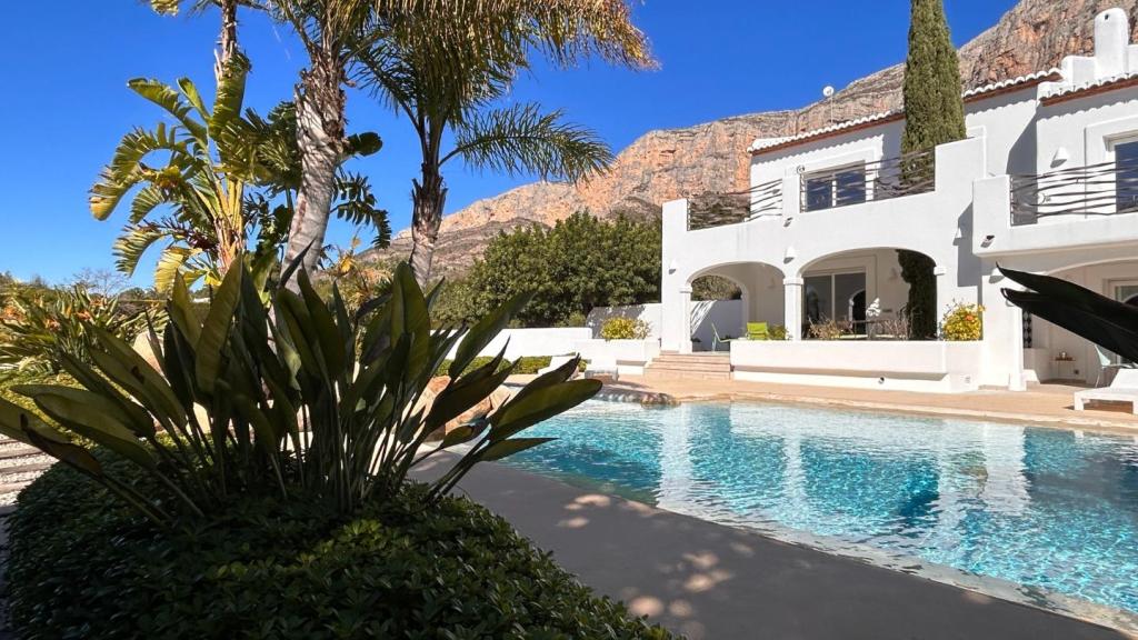 5 bed villas in Javea