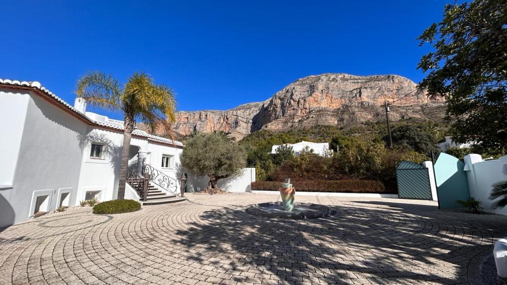 5 bed villas in Javea