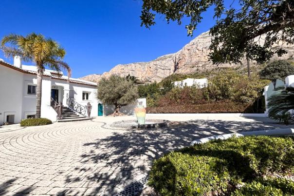 5 bed villas in Javea