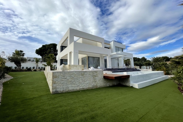 4 bed casa / chalet in Benissa