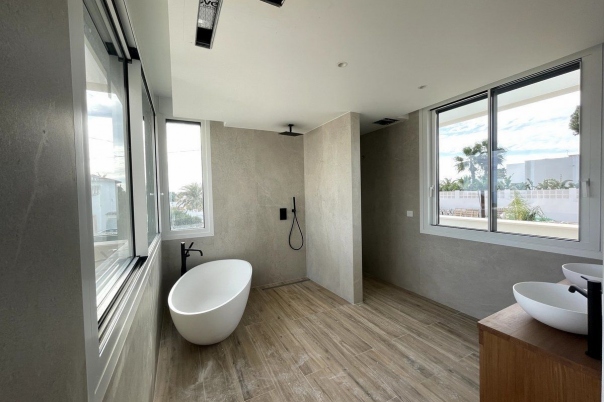 4 bed casa / chalet in Benissa