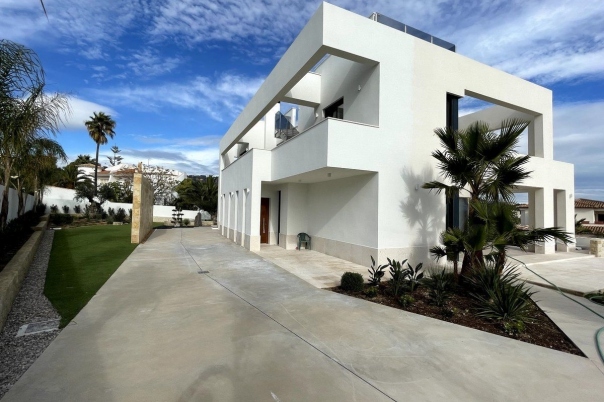 4 bed casa / chalet in Benissa