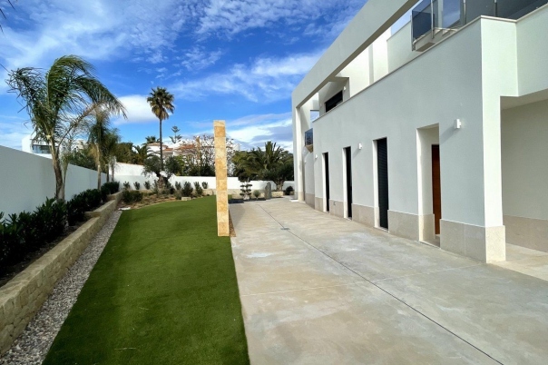 4 bed casa / chalet in Benissa