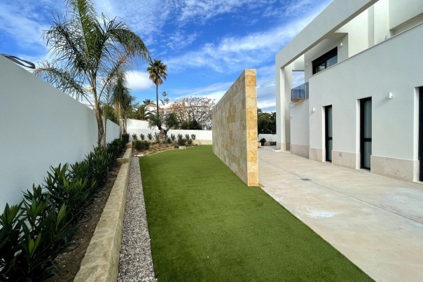 4 bed casa / chalet in Benissa