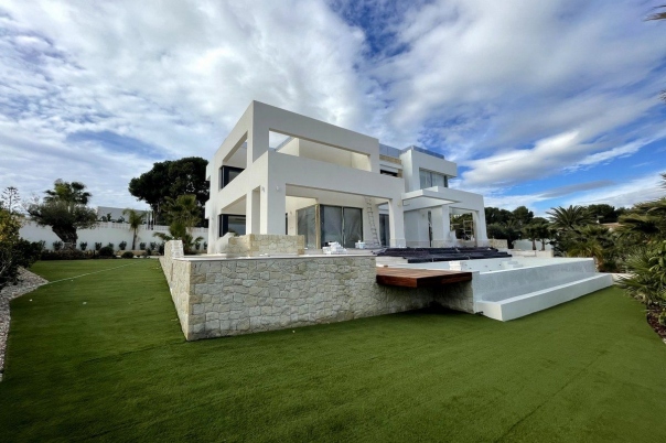 4 bed casa / chalet in Benissa
