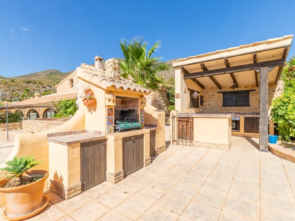 8 bed finca in Benissa