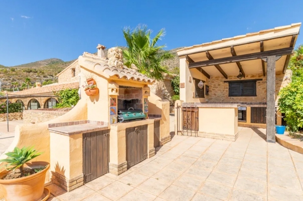 8 bed finca in Benissa