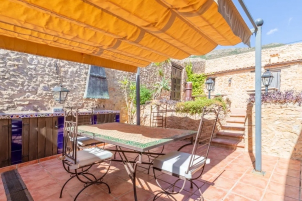 8 bed finca in Benissa