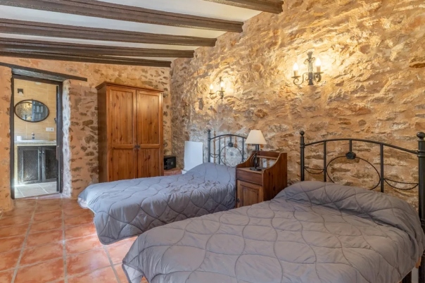 8 bed finca in Benissa