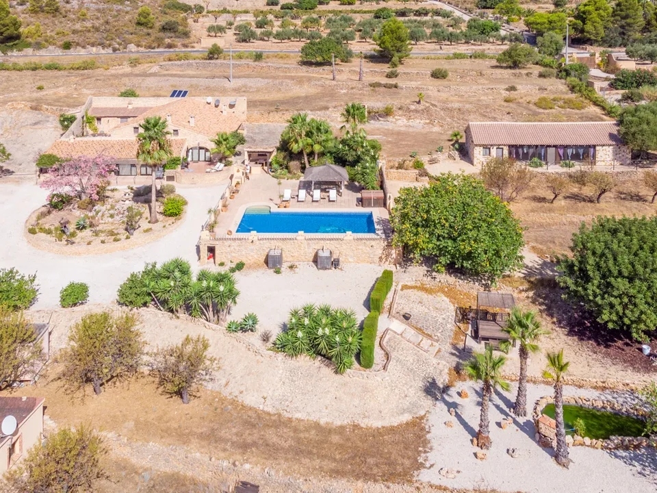 8 bed finca in Benissa