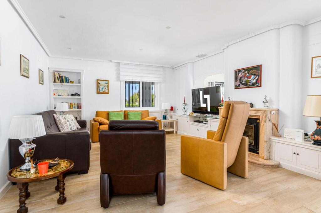 7 bed villa in Alfaz del Pi