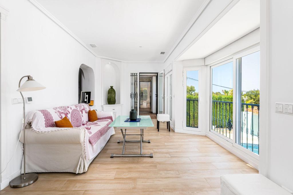 7 bed villa in Alfaz del Pi