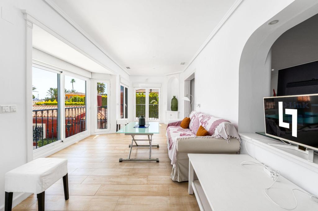 7 bed villa in Alfaz del Pi