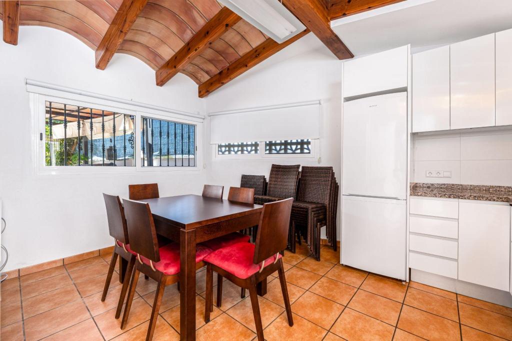 7 bed villa in Alfaz del Pi