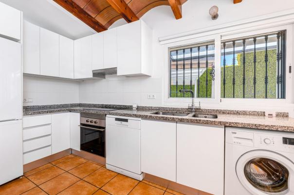 7 bed villa in Alfaz del Pi