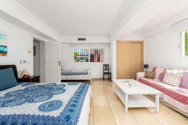 7 bed villa in Alfaz del Pi