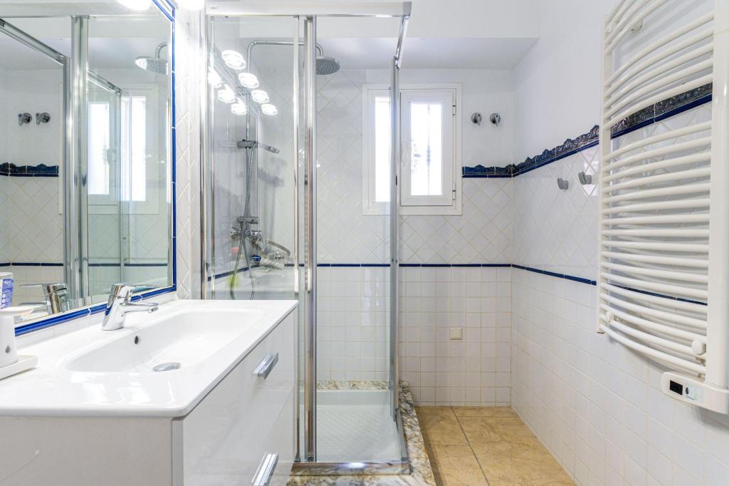 7 bed villa in Alfaz del Pi