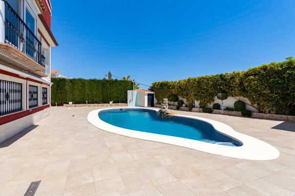 7 bed villa in Alfaz del Pi