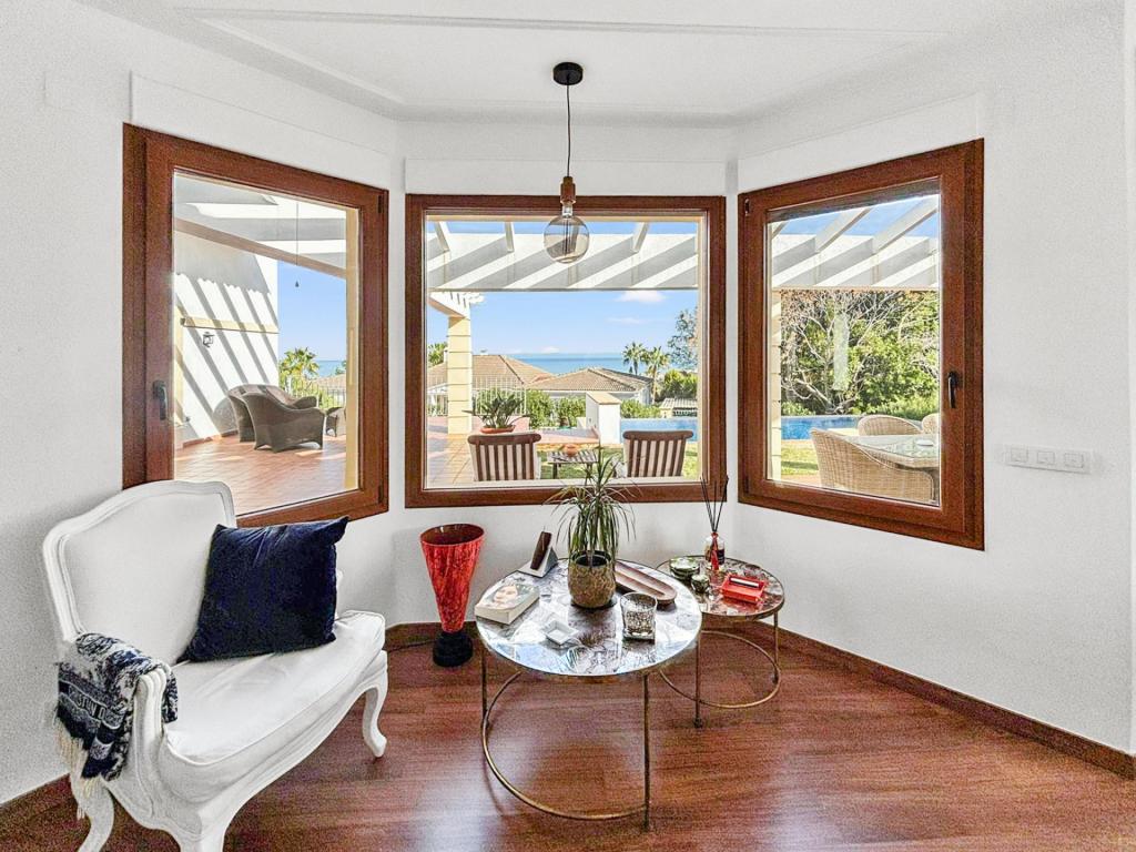 4 bed villa in Denia