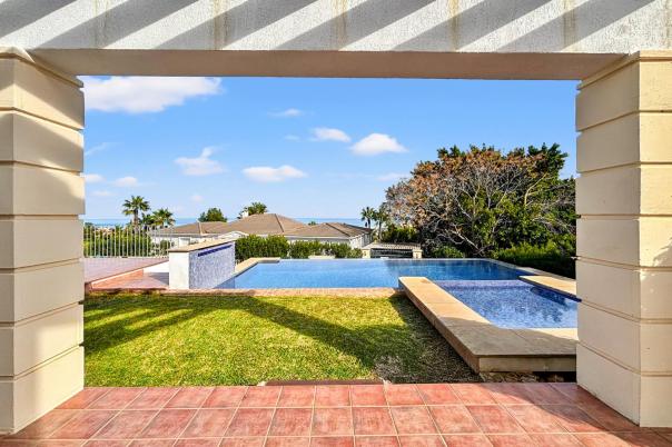 4 bed villa in Denia