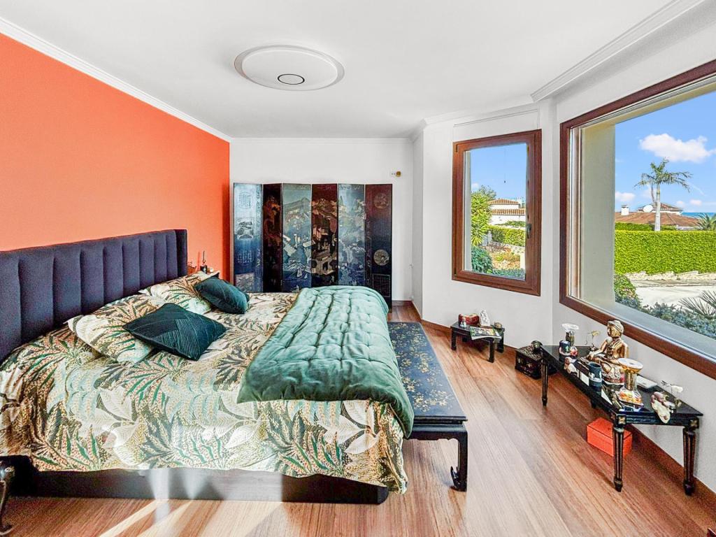 4 bed villa in Denia