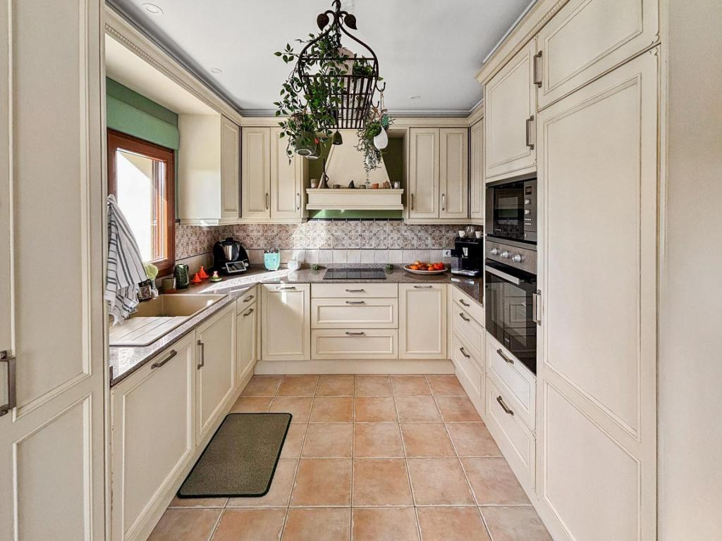 4 bed villa in Denia