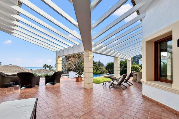 4 bed villa in Denia