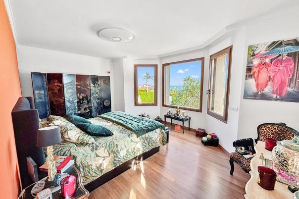 4 bed villa in Denia