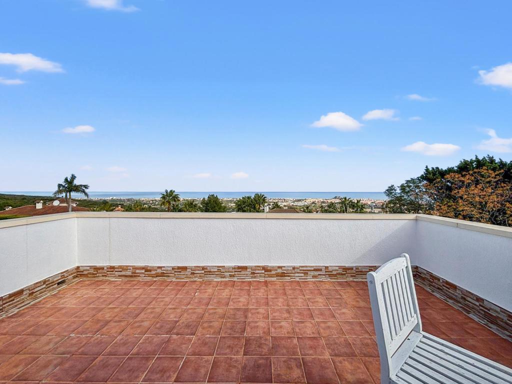 4 bed villa in Denia