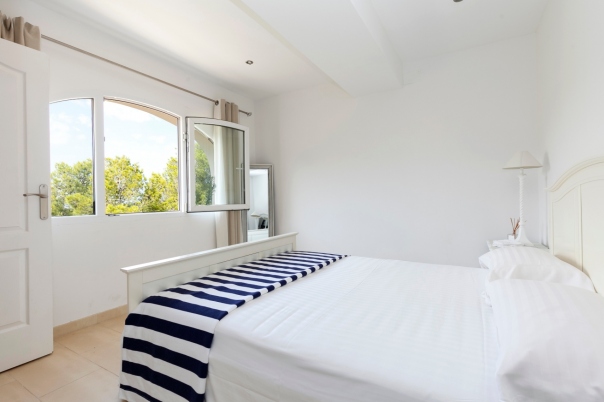 5 bed villa in Denia