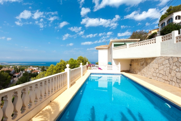 5 bed villa in Denia