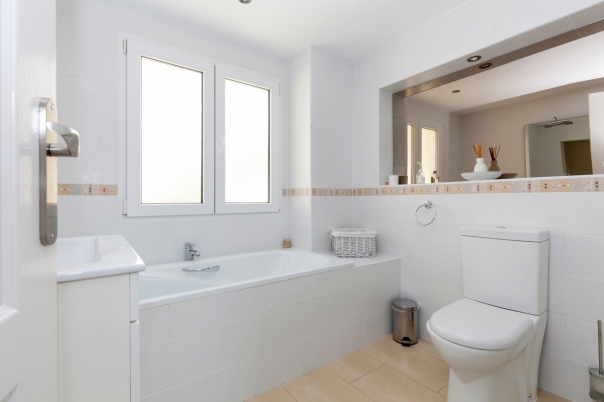 5 bed villa in Denia
