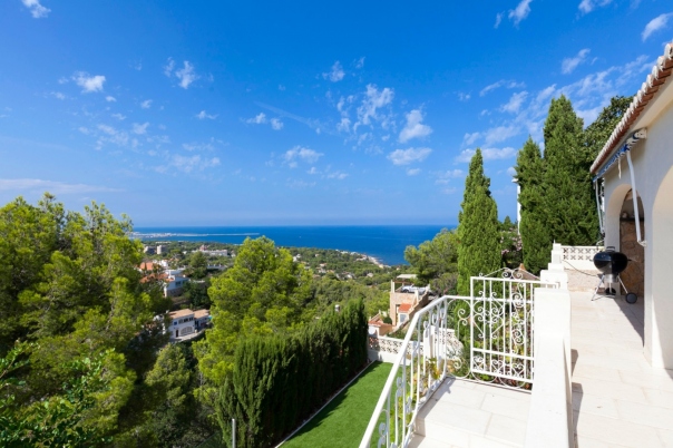 5 bed villa in Denia