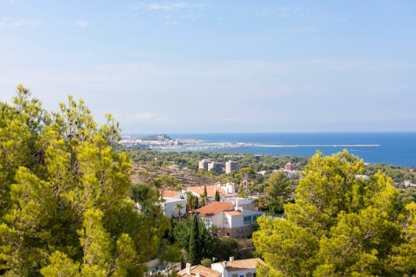 5 bed villa in Denia
