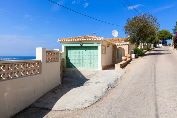 5 bed villa in Denia