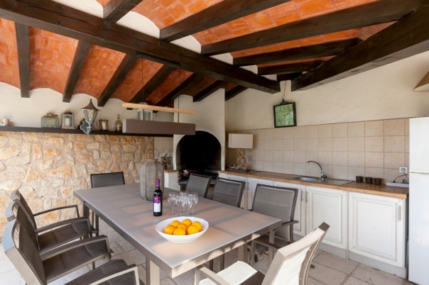 5 bed villa in Denia