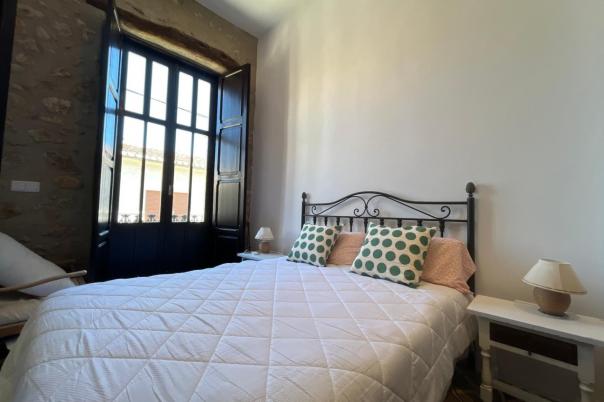 4 bed town_house in Jalón