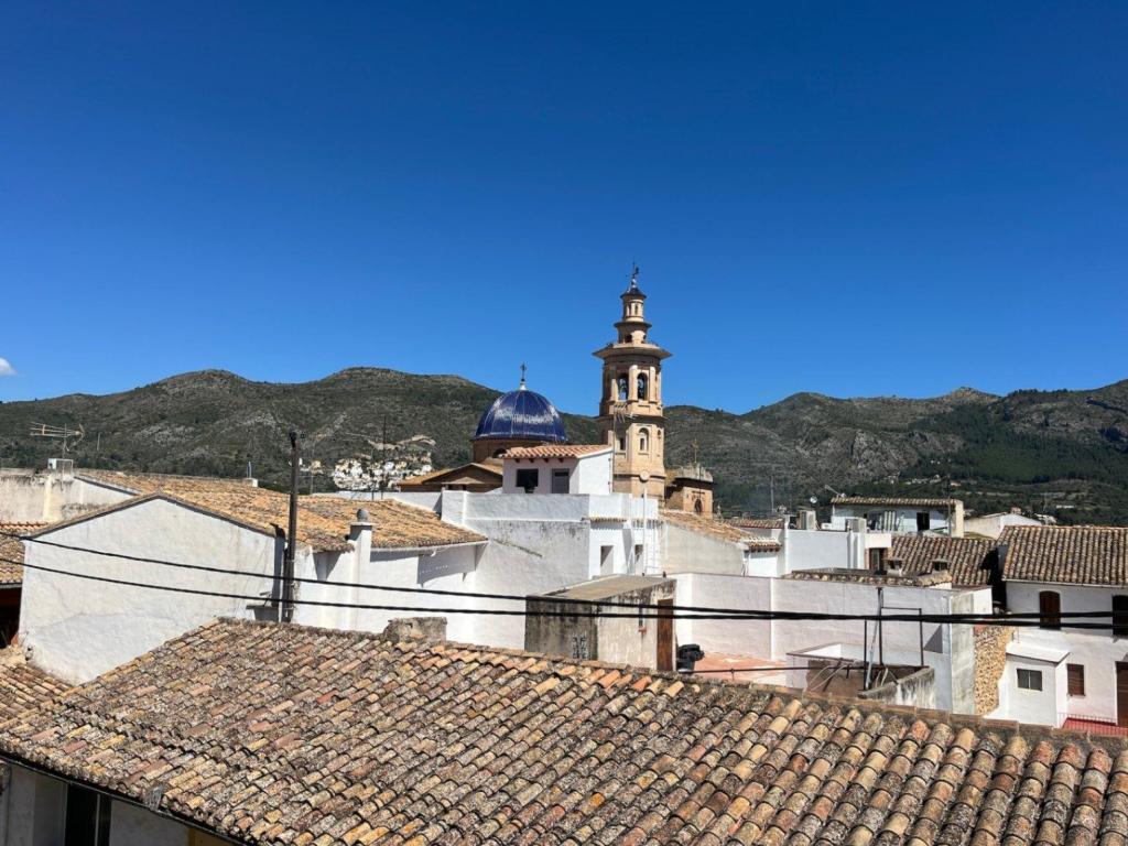 4 bed town_house in Jalón