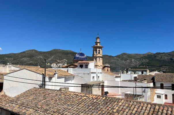 4 bed town_house in Jalón