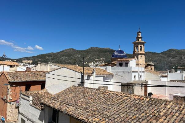 4 bed town_house in Jalón