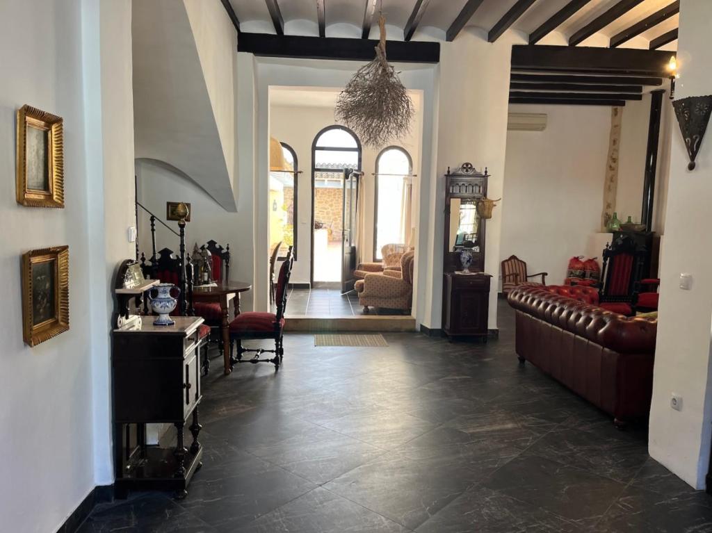 4 bed town_house in Jalón