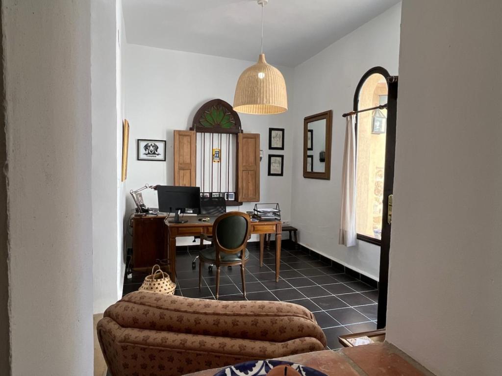 4 bed town_house in Jalón