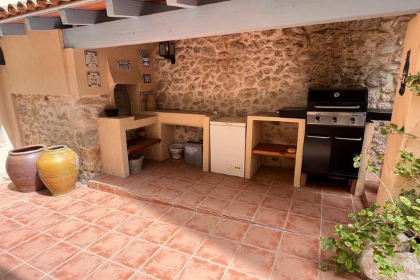 4 bed town_house in Jalón