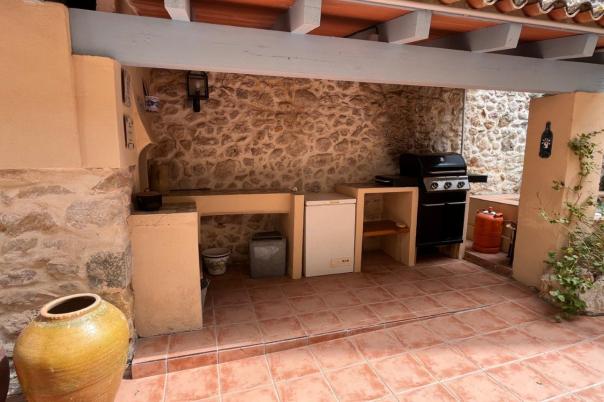 4 bed town_house in Jalón