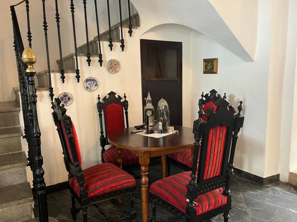 4 bed town_house in Jalón