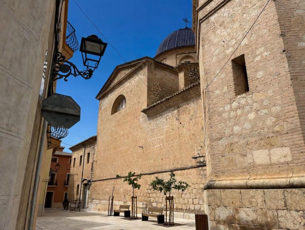 4 bed town_house in Jalón