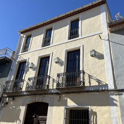 4 bed town_house in Jalón